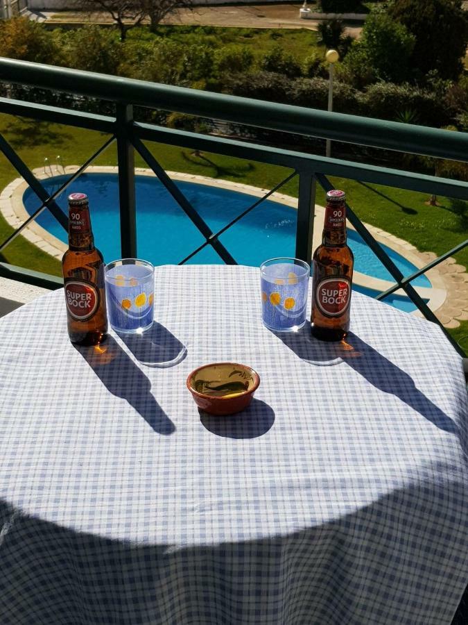 Quiet Apartment Overlooking The Swimming Pool Armação de Pêra 外观 照片