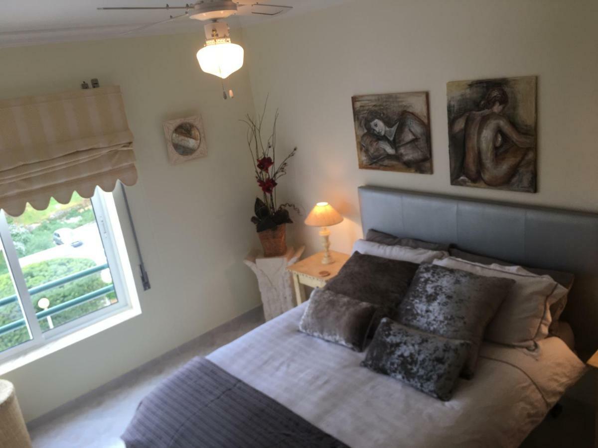 Quiet Apartment Overlooking The Swimming Pool Armação de Pêra 外观 照片